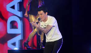 After adam won eve's heart, he gave up happiness. Yo Me Llamo Pablo Turturiello Pablo Adam Levine John