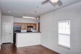 It is located at 1463 bishop street, at the corner of de maisonneuve. Apartments Bishop Tx Bishop Courts 361 356 3720