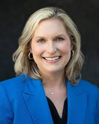 Jessica Artz's Instagram, Twitter & Facebook