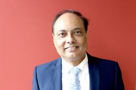 Family loss clouds governor's arrival