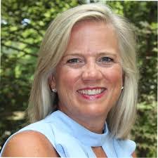 Kim Shope's Instagram, Twitter & Facebook