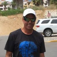 En su columna de cada jueves para escena viva, rodrigo munizaga, crítico de cine, series y televisión, expone la tendencia de los canales de poner rostros más inquisidores al frente en su programación. 20 Perfiles De Rodrigo Munizaga Linkedin