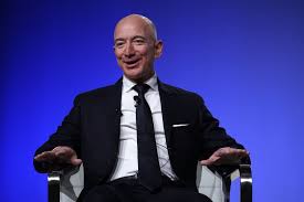Les milliardaires de ce monde sont de plus en plus nombreux : Voici Les Hommes Les Plus Riches Du Monde Au Debut 2021 Gq France