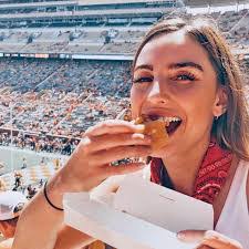 Callie Michael's Instagram, Twitter & Facebook