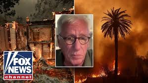 🍁🍂 Autumn in London #autumncolours #autumnal #London #redtelephonebox  #londonliving #londonwalk ❤️