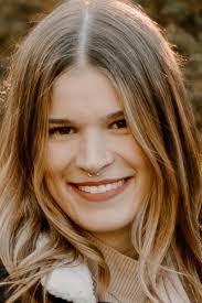 Michelle Seely's Instagram, Twitter & Facebook