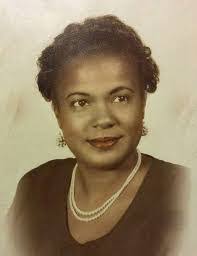 Betty Edens's Instagram, Twitter & Facebook