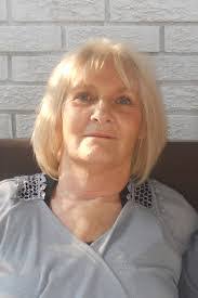 Donna Hillman's Instagram, Twitter & Facebook