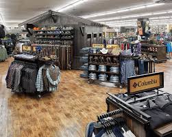 Murdochs Ranch & Home Supply - OPTO International - Modular Retail Displays