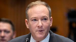 Chinese travel company defends bus driver in fatal US crash