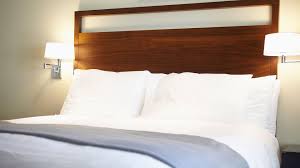 Alo hotel by ayres se dresse près d'un centre commercial de orange. How To Spot Bed Bugs In Your Hotel Before Itis Too Late Southern Living