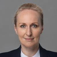 Laura Chamberlain's Instagram, Twitter & Facebook