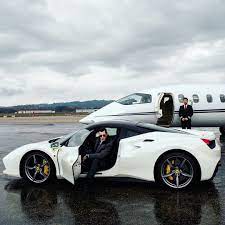 La meilleure idée cadeau dès 99€ ! Ferrari Y Avion Blancos En Un Aeropuerto De Monaco Private Aircraft Rich Lifestyle Luxury Private Jet