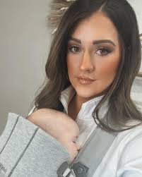 This is what dreams are made of. 🥹 • • • #boymom #mama #mom #babywearing  #workingmom #baby #threemonths