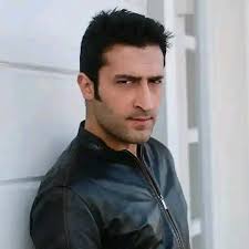 Mana sih fans nya Neng Azizah 😍🤭 🪪 Hazal Subasi 🗓️ 2 Mei 1995, Izmir,  Turki 🏆🥉 Miss Turki Supranational (2015) 🏆 Best Actress of the year  (Cyprus Havadis Media Awards) (2018)