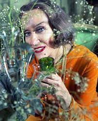 Jun 30, 2008 · michelle bridget farmer was born on 5 april 1932. Gloria Swanson