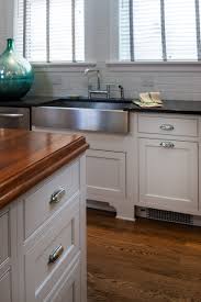 Check spelling or type a new query. 75 Beautiful Grey Kitchen With Wood Worktops Ideas Designs August 2021 Houzz Uk