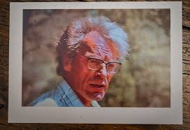 Nadat hij ouders en twee broers verloor door asbest, heeft Eric nu ook  kanker: “Ik speelde op fabrieksstort terwijl de bazen wisten hoe gevaarlijk  dat was”