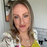 Leanne Murphy's Instagram, Twitter & Facebook