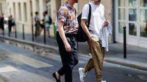 Ivan gunawan memaparkan tren fashion pria di 2019 yang sporty look dan free style. 7 Fashion Item Yang Wajib Dimiliki Oleh Cowok Milenial Supaya Tampil Kekinian Inspirasi Shopee
