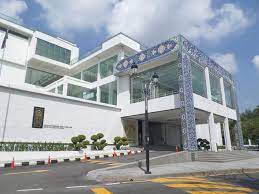 Tahap 3 muzium ini menjadi tuan rumah galeri quran dan manuskrip, galeri seni bina islam. Islamic Arts Museum Malaysia Wikipedia