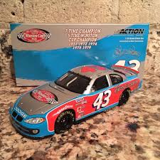 Hot wheels racing richard petty hall of fame 72 charger stock car nascar nip. 43 Richard Petty 1 24 Action Nascar Diecast Car The Victory Lap 7x Champion Sport Touring Cars Winvest Global Toys Hobbies