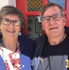 Last year I saw some short and shrubby 1 to 2 foot high zinnias with large  4-5 inch blooms. Are they a special variety? Where do you get seeds for  those?