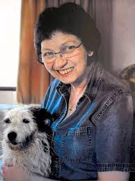 Linda Macmillan's Instagram, Twitter & Facebook