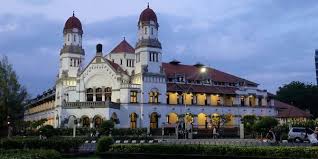 Meskipun belum pernah menginjakan kaki ke tempatnya, tentunya hampir semua orang sudah pernah. Lawang Sewu Semarang Wisata Kota Trend Wisata Indonesia ÙÙŠØ³Ø¨ÙˆÙƒ