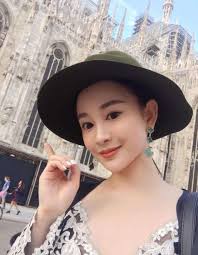 Nữ diễn viên ngồi tù vì tống tiền người tình giờ ra sao?