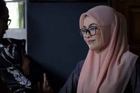 Comment | if i had been a patient of the fake dentist, nur farahanis ezatty adli, my immediate worry would not be that her fine had been settled by the malaysia islamic economic activist organisation (ppeim). Jalankan Perusahaan Gigi Tanpa Lesen Hukuman Denda Rm70 000 Kekal Utusan Borneo Online