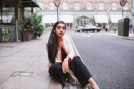 Hot instagram women with links so you never need to ask for sources. Meet Rupi Kaur Queen Of The Instapoets Rolling Stone