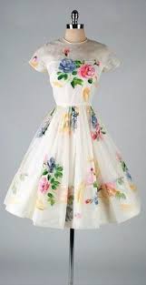 Ladies white floral pattern 50s rockabilly style dress hearts & roses size xs. Vintage Outfits A Sweetly Beautiful 1950s Floral Print Party Dress Lovely Vintage Tn Leading Vintage Magazine Featuring Best Vintage Inspiration Retro Ideas And Rare Historical Photos