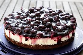 Rezept Schokobiskuit Mit Kirsch Mascarpone Creme Fruchtig Und Cremig Durch Den Alltag Rezept Backrezepte Rezepte Kirschen
