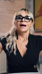 📺 Ieri sera ero in TV Durante l'intervista con Barbara Carere abbiamo  parlato di menopausa, di come in Italia sia ancora un tabù e di quanto  spesso le donne facciano fatica a