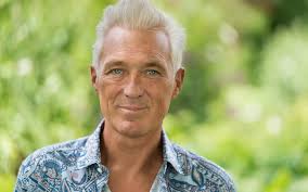 Martin kemp has said he still channels his eastenders character steve owen when he needs a confidence boost 15 years after leaving the soap. I Was A Shell Of The Person Known As Martin Kemp