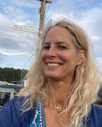 Thank you thank you thank you. 🥰🥰🥰🥰🥰🥰🥰🥰🥰🥰🥰🥰 Words cannot  express my emotions, when I was standing at the Monika Kruse Allee at the  Nation of Gondwana festivalcampus. I had to cry a