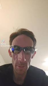 Instagram 用户 DEREK CANAS