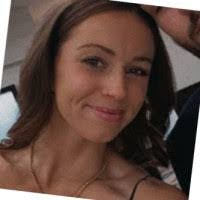 Jennifer Gingell's Instagram, Twitter & Facebook