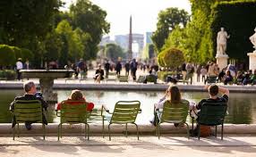 Photos World S Best Picnic Spots National Geographic Picnic In Paris Picnic Spot Paris Travel