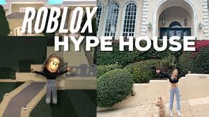 I Made The Hype House In Bloxburg Roblox Bloxburg Tour Youtube