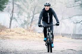 Målet är att uppfattas som det mest nytänkande, engagerade och dynamiska bolaget i branschen. Cykelfantasten Ola Serneke Hyllar Dalarna Cykla Se