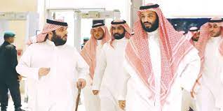 تركي بن عبد المحسن بن عبد اللطيف آل الشيخ (ولد في 4 أغسطس 1981)، مُستشار حالي في الديوان الملكي بمرتبة وزير، ورئيس مجلس إدارة الهيئة العامة للترفيه. ØªØ±ÙƒÙŠ Ø¢Ù„ Ø§Ù„Ø´ÙŠØ® Ø¹Ø§Ù… Ù…Ù† Ø§Ù„ØªØµØ­ÙŠØ­ ÙˆØ§Ù„Ø¥Ù†Ø¬Ø§Ø²Ø§Øª ÙˆØ§Ù„ØªØ·ÙˆÙŠØ± ÙˆØ§Ù„Ù‚Ø±Ø§Ø±Ø§Øª