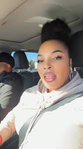 Doreen Edwards (@foxyladyflex) • Instagram photos and videos