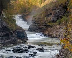 Located in the south end of the park on west side of genesee river at the lower falls area. Ny Waterfalls How To See Letchworth State Park S Waterfalls Uncovering New York