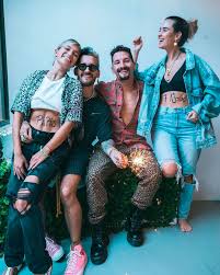 Ricky martin termina su nuevo ep con ayuda de su familia. Las Confesiones De Mau Y Ricky El Amor El Deseo De Agrandar La Familia Y La Amistad Que Los Une A Sus Colegas Rbd Noticias
