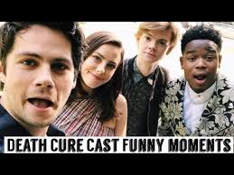 Thomas y Teresa se besan "No eres Ella" MAZE RUNNER 2 [1080p] HD