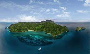 Cocos island national park encompasses the entire island, protecting its lands and waters. Cocos Islands Ferrys Ferries Infoferries Ferrys Tickets