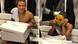 He appeared to pretend to pull an imaginary weapon from behind his back, like one of the ninja turtles would. Kylian Mbappe S Mum Fears Neymar And Dani Alves Are Teasing Her Son Over Teenage Mutant Ninja Turtles Donatello Comparison