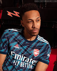 Kaufen sie jetzt arsenal london im geomix fußball shop. Arsenal 21 22 Drittes Trikot Veroffentlicht Nur Fussball